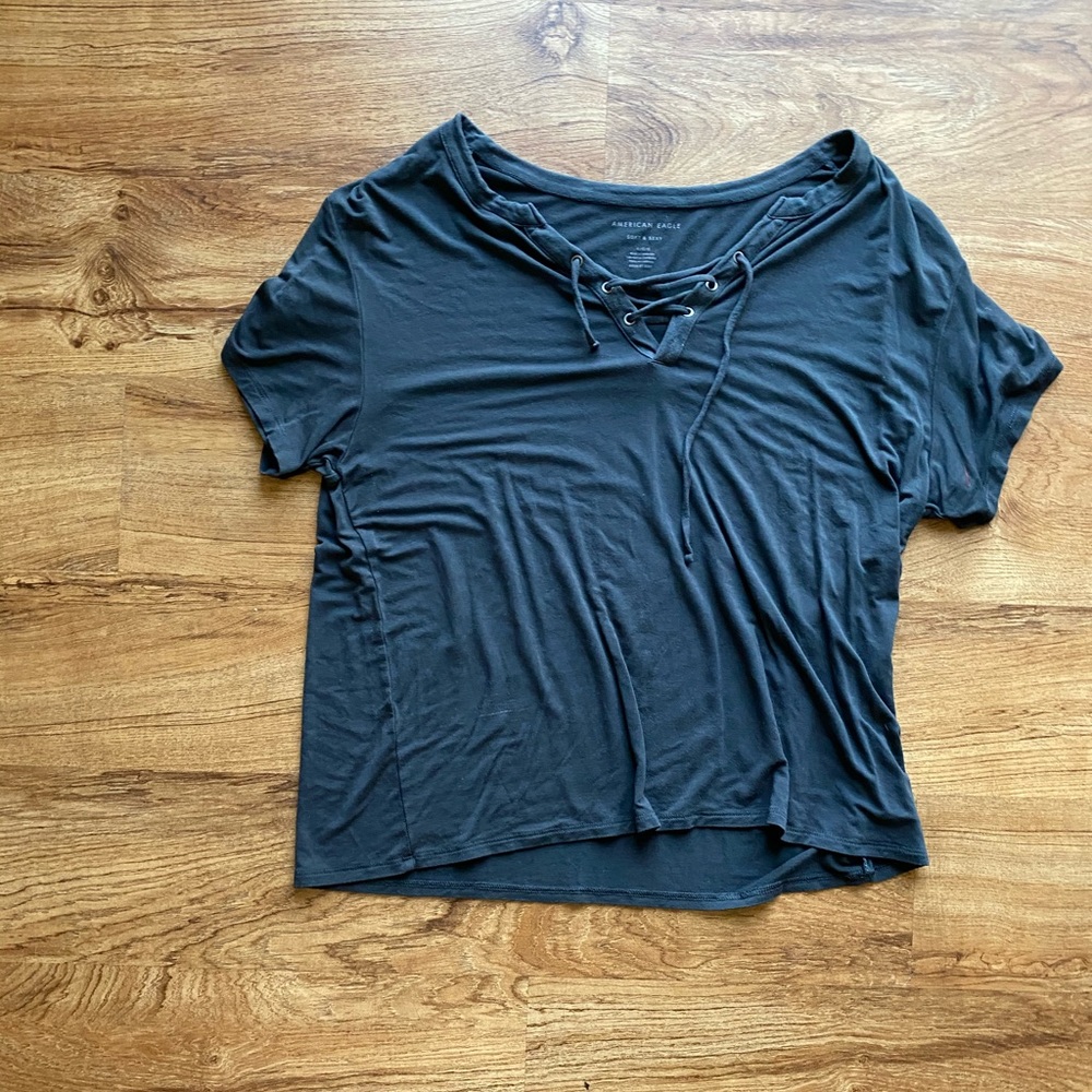 Cross cross tee